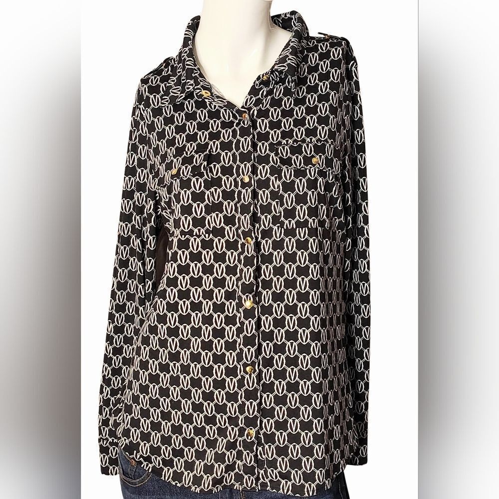 Vertigo CollectionโParis Black & White Patterned Snap Button-Up Shirt Top Sz L